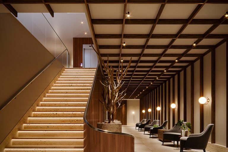 18_R_B_HALL_SOCIAL_CENTRAL_B_WEB